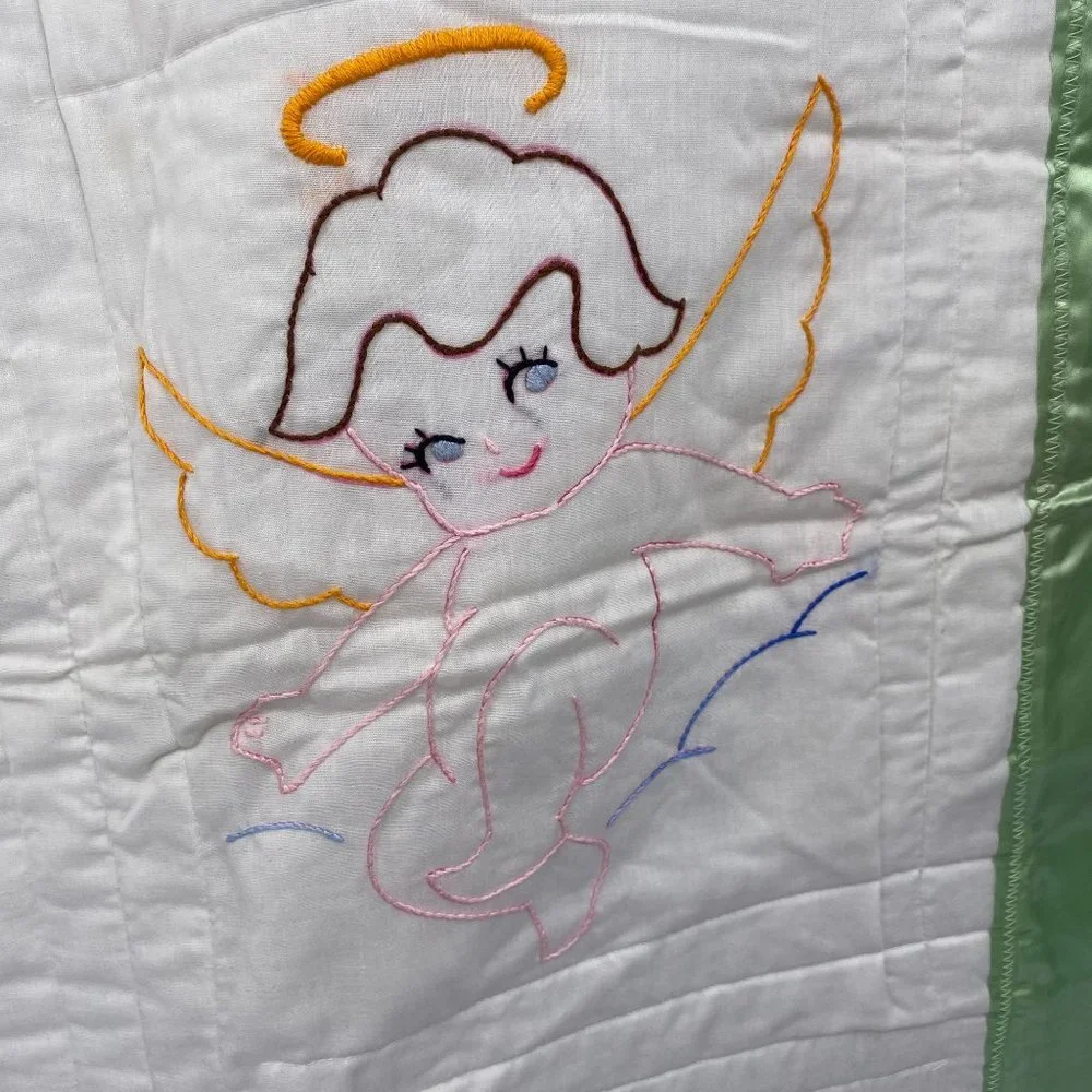 Angel embroidered baby crib quilt‎ blanket unfinished?? satin trim
